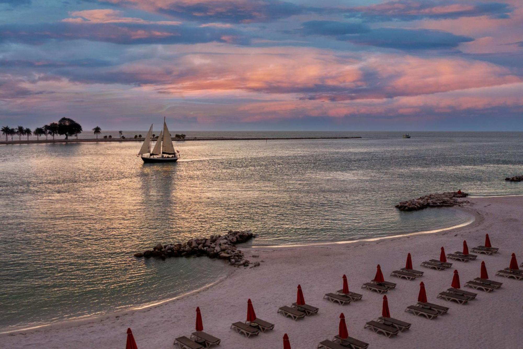 Hampton Inn And Suites Clearwater Beach Buitenkant foto